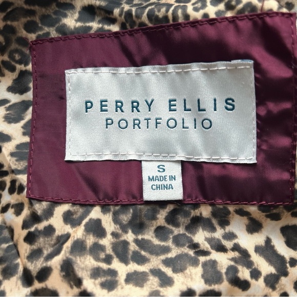 Perry Ellis Portfolio Purple Puffer Jacket with Leopard Print Lining - Picture 11 of 14
